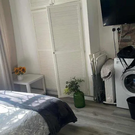 Studio Apartment In Bayswater Лондон Экстерьер фото