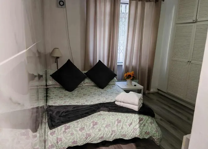 Studio Apartment In Bayswater